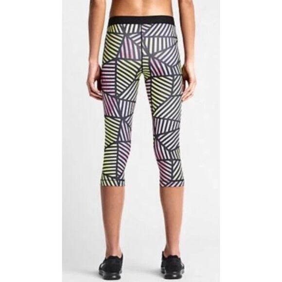 NIKE PRO Colorful Sz Medium Stretchy Athletic Workout Capris Cropped Leggings - Picture 2 of 5